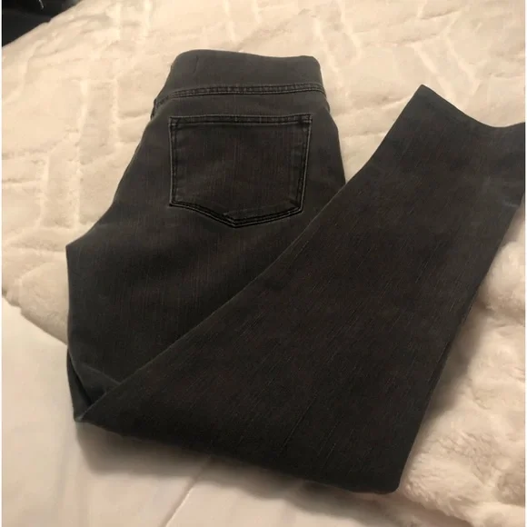 GCC Soft Surroundings Pull On White Band Skinny Leg Jeans - Picture 1 of 9